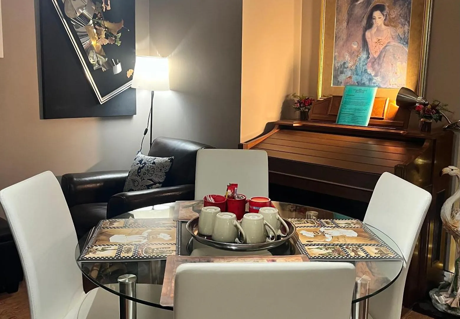 Homestay West Edmonton Perle Palace